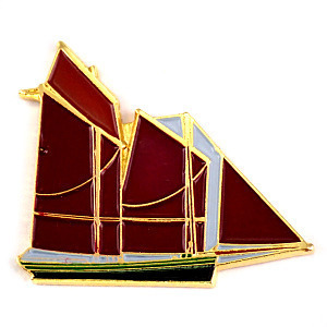  pin badge * tea color ... boat boat * France limitation pin z* rare . Vintage thing pin bachi