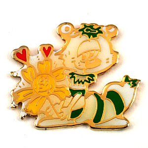  pin badge *imomsi. yellow flower Heart large liking * France limitation pin z* rare . Vintage thing pin bachi