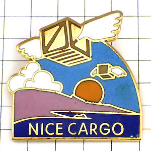  pin badge * knee s empty .. cargo roji stay ks airplane * France limitation pin z* rare . Vintage thing pin bachi