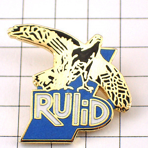 pin badge * wing . spread Eagle ...* France limitation pin z* rare . Vintage thing pin bachi