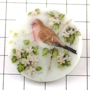  pin badge * small bird . white flower. . Limo -ju ceramics and porcelain * France limitation pin z* rare . Vintage thing pin bachi