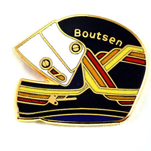  pin badge *tie Lee boots .nF1 helmet car race black * France limitation pin z* rare . Vintage thing pin bachi
