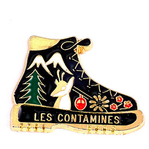  pin badge * mountain climbing shoes Alps mountain .. flower . deer cable car forest * France limitation pin z* rare . Vintage thing pin bachi