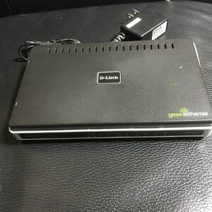 米軍放出　D-Link 8-Port 10/100 Desktop Switch, Wired