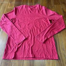 沖縄 米軍放出品 GAP RED ロングTシャツ オシャレ ファッション 古着 ビンテージ SMALL (管理番号F77)_画像1