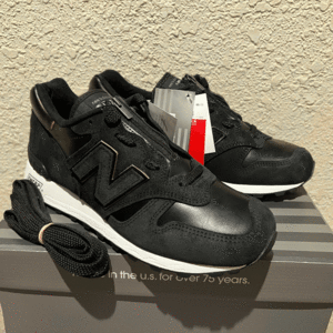 国内正規品 USA製 New Balance M1300AT US8 26cm BLACK 限定 バイカージャケット Made レザー スエード アメリカ米国製 NB 黒 スニーカー