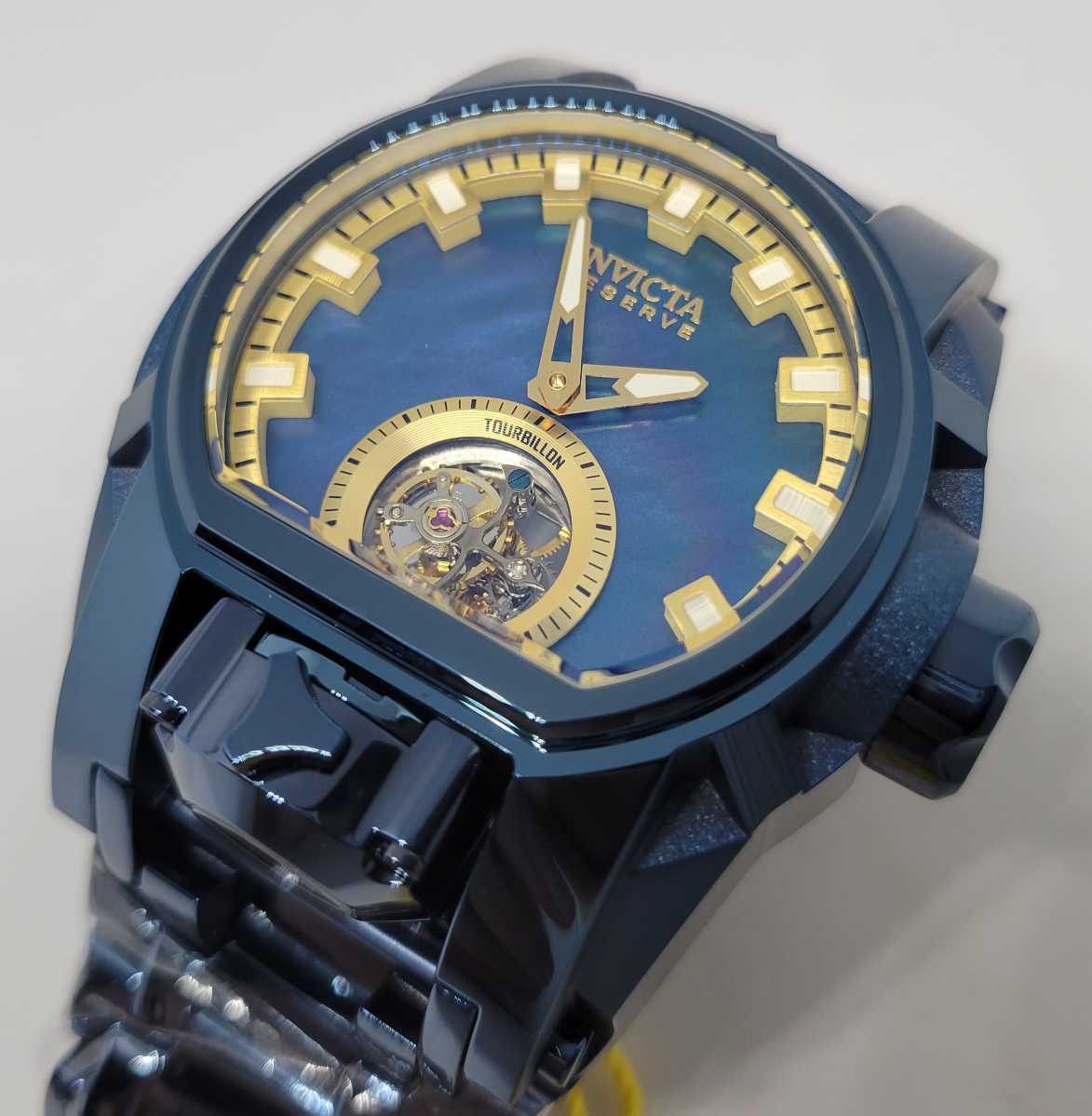 invicta bolt zeusの値段と価格推移は？｜3件の売買データからinvicta