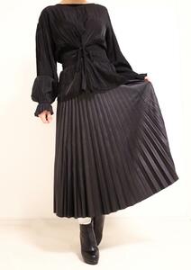 【高級感】フェイクレザーロングスカート 上品な女性の大人服 ロング丈でエレガントな雰囲気 XSサイズ