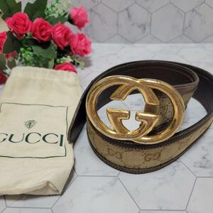 GUCCI　総柄　GCロゴ　ゴールドバックル　ベルト　スーツ　パンツに