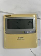 （459）SANYO サンヨー 業務用 パッケージ リモコン RCS-SH80A 業務用エアコンリモコン 中古 通電確認済み 送料一律210円_画像1