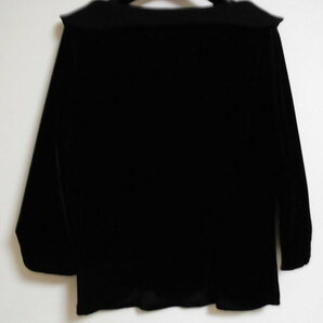 ☆美品かと。。☆♪VELOUR NOIR by FOXEY NY(ベロアノワール by フォクシーNY)♪ “ベロアの可愛い七分袖トップス(４０)”の画像4