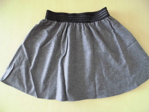 !agnes b.( Agnes B )! * gray. skirt (38)~