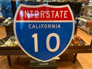世田谷ベース インテリア アメリカ雑貨 カリフォルニア ロードサイン 道路標識 本物 INTAER STATE 10 A E57 未使用品 ガレージ LAX