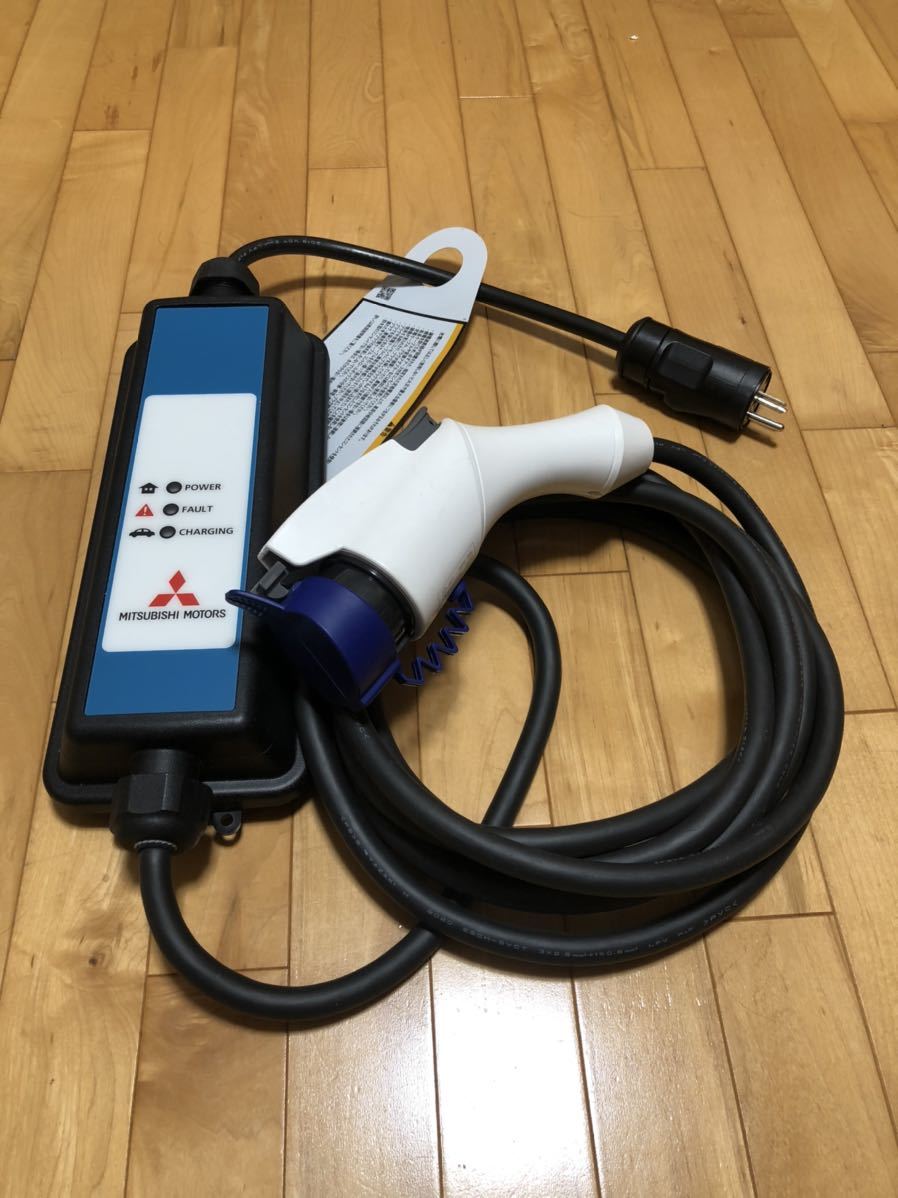 ヤフオク! -「アウトランダーphev 充電ケーブル」の落札相場・落札価格