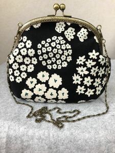 がま口ショルダーバック　　花柄　ハンドメイド　がま口ポシェット