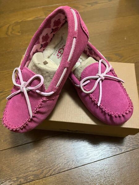 UGG kids モカシン