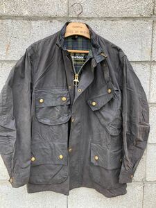 barbour Vinatage Beacon ピンバッジ付き