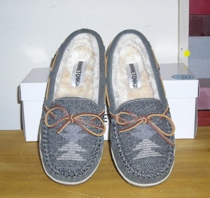  new goods * Minnetonka. suede original leather mouton moccasin * gray *US8*24.5.