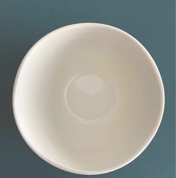 美濃焼　白磁の深鉢仕様のお碗【新品　未使用】【箱なし】