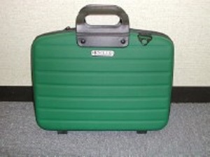  safety soft attache case * light size : approximately 39cm×29cm×8cm*5 piece color : green exterior material :EVA three layer material shoulder belt attaching 