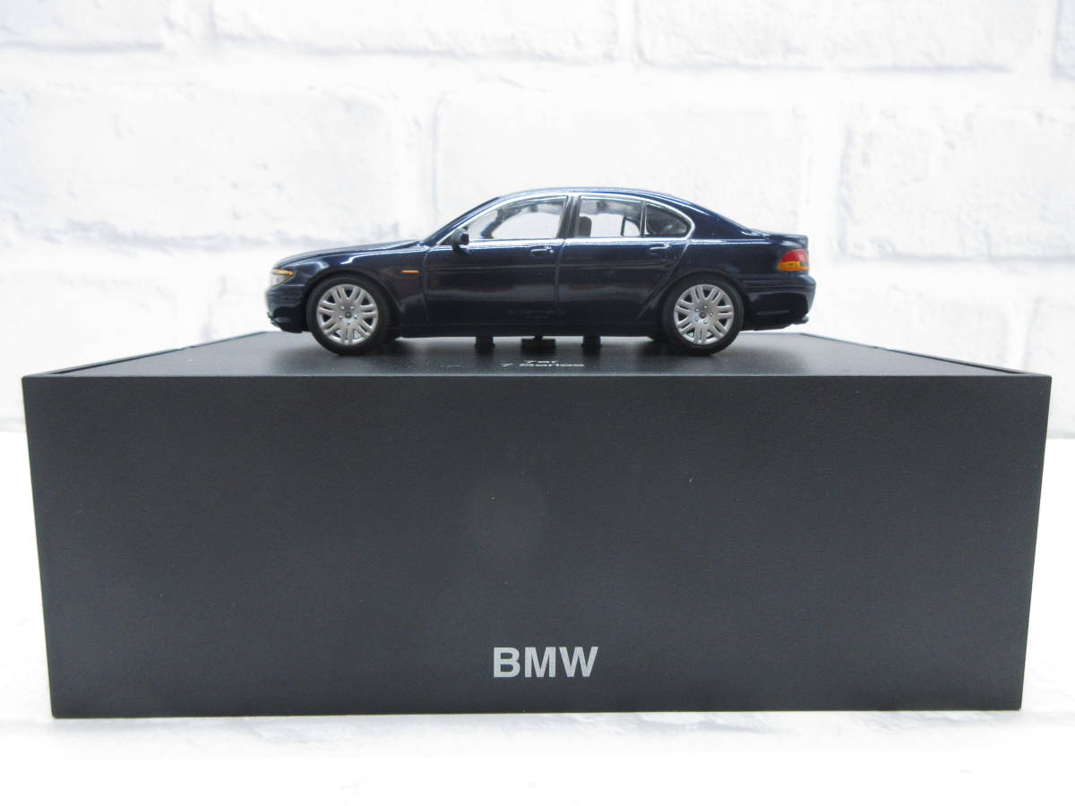 1/43 BMW 750Li ブラック メタリック塗装 ケースあり 箱あり おもちゃ