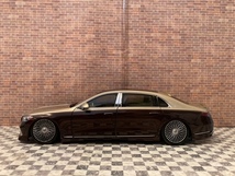 1／18 希少 メルセデスベンツ S680 マイバッハ MAYBACH フルエアロ・ルーフ・リアスポイラー カスタム ノレブ製_画像2