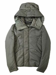 (D) KAZUYUKI KUMAGAI ATTACHMENT カズユキクマガイ HOODED BLOUSON 1 カーキ系 中綿入り ブルゾン