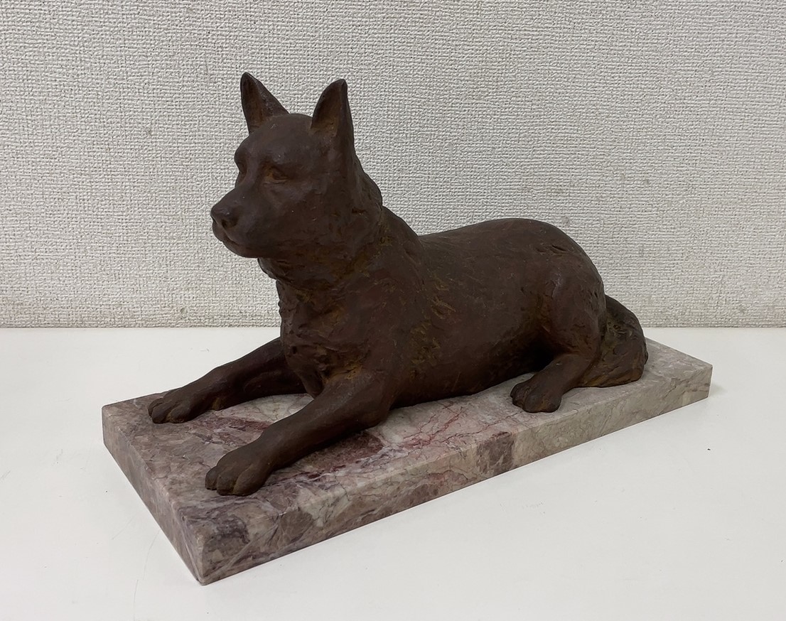 ヤフオク! -犬 置物 ブロンズ(彫刻、オブジェ)の中古品・新品・未使用 
