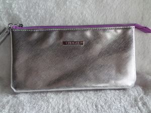  not for sale Clinique pouch P