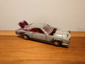 廃車 BUICK RIVIERA LOWRIDER HOT ROD CUSTOM 1/64 ビュイック リビエラ カスタム ローライダー ホットロッド ロサンゼルス ジオラマ 北米