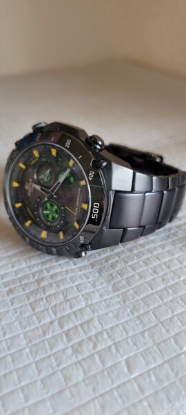 CASIO EDIFICE電波ソ―ラ― カシオエディフェス 海外モデル 希少品! カシオ
