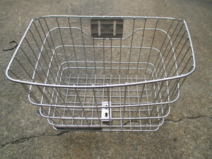  made of stainless steel bicycle front basket . size : approximately 38x30xh21cm (14)