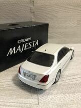 1/30 トヨタ クラウンマジェスタ CROWN MAJESTA カラーサンプル 非売品 ミニカー ホワイトパールクリスタルシャイン_画像2