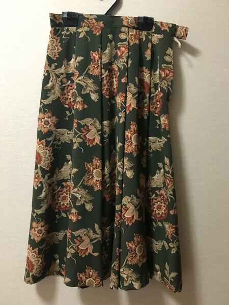 ロングスカート花柄 グリーン(再値下げ)