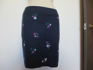 CECIL McBEE dark blue . flower embroidery * knitted skirt CECIL