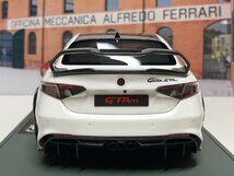 BBR 1/18 Alfa Romeo Giulia GTAm Bianco Trofeo red brakes　アルファロメオ　ジュリア　C1852B-21_画像4