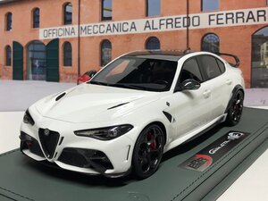 BBR 1/18 Alfa Romeo Giulia GTAm Bianco Trofeo red brakes　アルファロメオ　ジュリア　C1852B-21