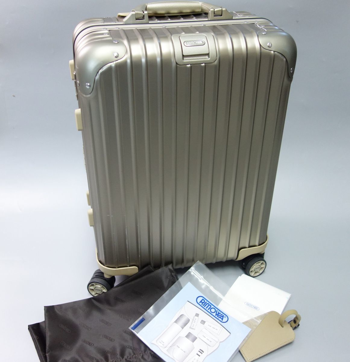 限定 リモワ RIMOWA 32L 88352614 スーツケース オンラインストア値下