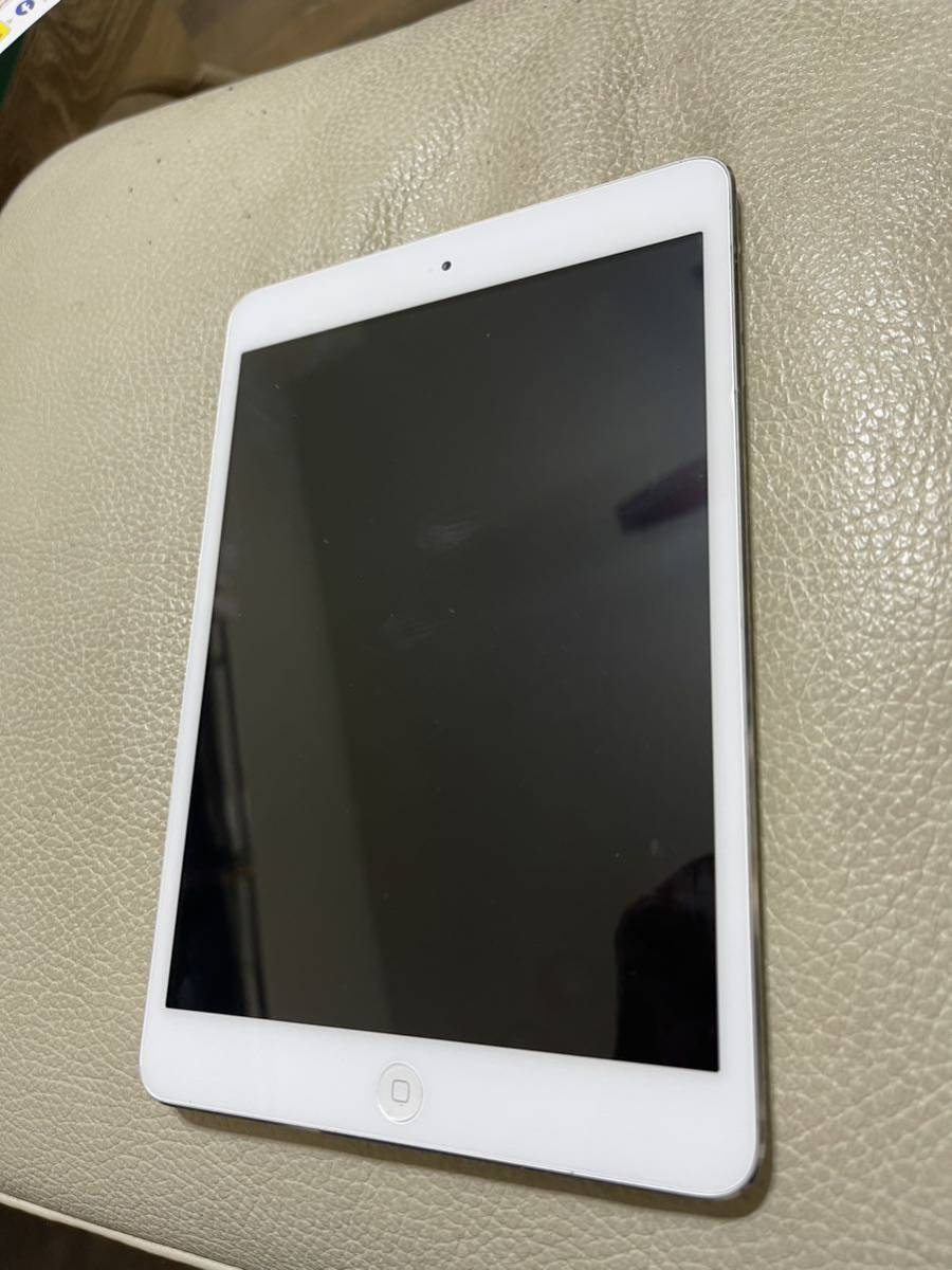 Apple iPad mini Wi-Fiモデル 32GB MD532J/A [ホワイト&シルバー 