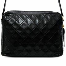 シャネル ショルダーバッグ ブラック ゴールド マトラッセ 美品 レザー ラムスキン 中古 6番台 CHANEL 黒_画像4