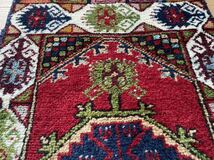 玄関にぴったり有名産地トルコのシヴァスのクルド族の織った素敵なヴィンテージ絨毯！毛足も長めで飽きの来ない絨毯！絨毯のある素敵な生活_画像8