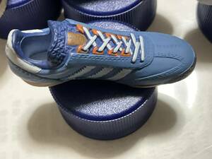 ペプシ　ペットボトルキャップ　No.10 SL76 blue×red 「PEPSI adidasスニーカーボトルキャップ」