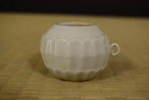 【和】古美術収集家買出品　中国古玩　唐物　白磁面取小壺白南京　水滴　水迂　煎茶道具　(4615)