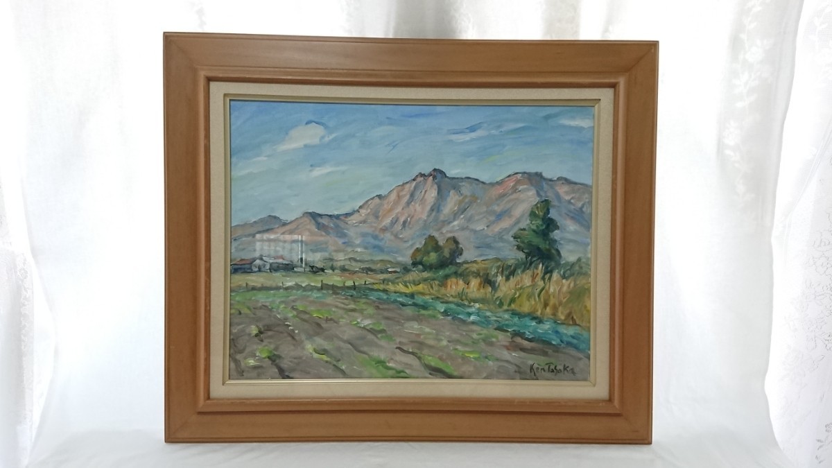 Genuine work by Ken Tasaka Oil painting Autumn at the foot of Mt. Yatsugatake Dimensions: 53cm x 41cm P10 Born in Tokyo Standing member of Issui-kai A work depicting the Yatsugatake mountains and the fields spreading out at the foot of the mountain 1797, painting, oil painting, Nature, Landscape painting