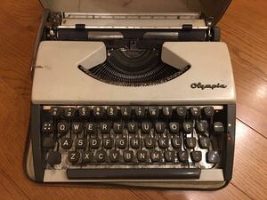 送料無料 Olympia オリンピア製 タイプライター MODEL99 古いです