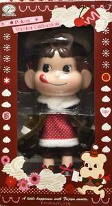 未使用　不二家ペコちゃん　ペコちゃん 人形 2010 Peko‘ｓ Doll Pekos Winter Collection　コートのお色ダークグリーン