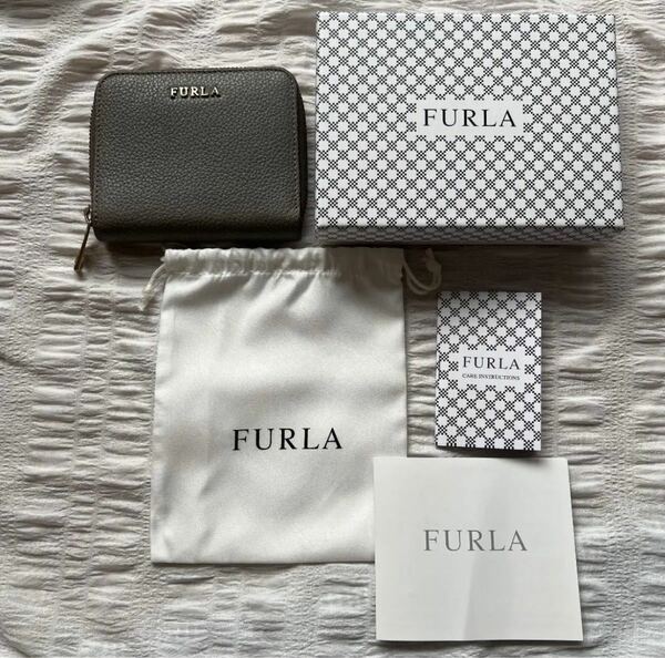 FURLA ミニ財布