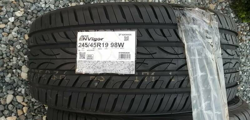 【新品・未使用】４本セット　ヨコハマ　AVID　ENVigor　S321　245/45R19　方向性パターンが際立つドレスアップタイヤ