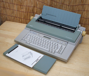 デモ印字OK・使用感少なめ◎昭和レトロ olivetti オリベッティ 電子式タイプライター ET compact 65 コンパクト 取説付　札幌市 豊平区