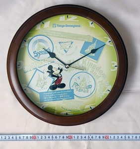 【東京ディズニーランド】掛け時計（15周年) ※直径 約32cm